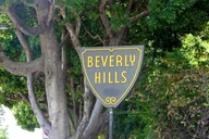 Hollywood Celebrity Scandals and Cemeteries Tour thumbnail 4
