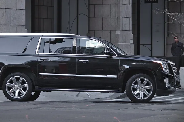 New York City Airport Private Arrival Transfer - Image 2