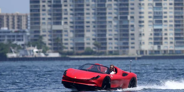 Miami Beach Jetcar Ride with Boat Tour - Image 6