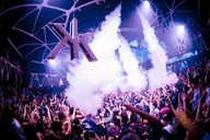 Las Vegas Nightclub Tour with Party Bus thumbnail 6