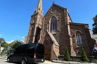 Newport Scenic Van Tour of Mansions 90 Min thumbnail 2