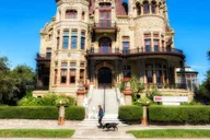 Galveston Haunted Pub Crawl Walking Tour thumbnail 5