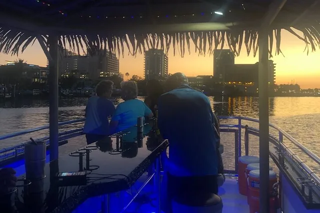 Clearwater Beach Tiki Tour with Unlimited Drinks 1.5 hr - Image 3