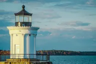 Portland Lighthouse Boat Cruise with Oysters thumbnail 3