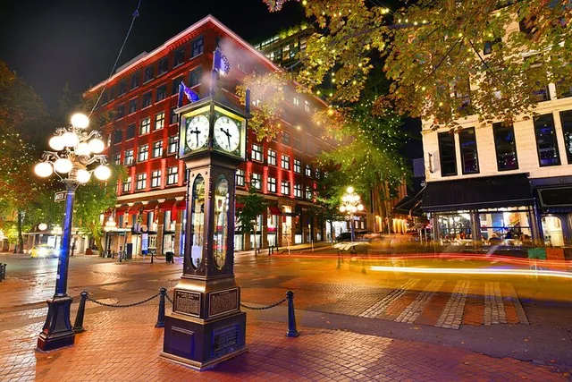 Seattle to Vancouver Urban and Scenic Day Trip - Image 4