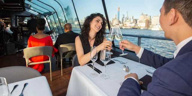 New York City Lunch Cruise on Glass-Enclosed Boat - Image 6
