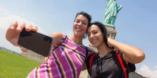 New York Statue of Liberty and Ellis Island Guided Tour - Image 5