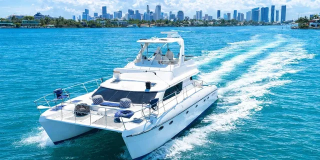 Miami Catamaran Tour 60ft - Image 2