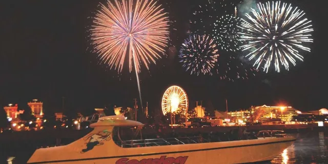 Chicago Seadog Fireworks Speedboat Cruise - Image 6