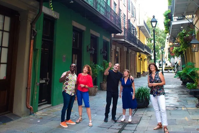 New Orleans French Quarter and Garden District Tour - Image 2