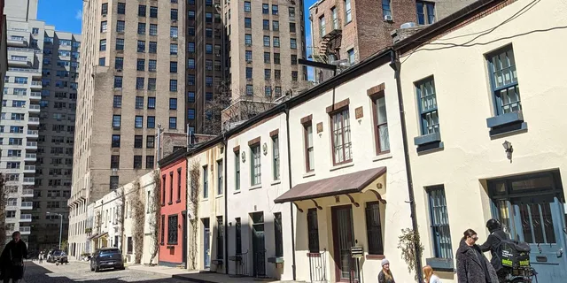 New York City Hidden Gems Tour - Image 3