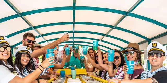 Fort Lauderdale Sandbar and Yacht Tour 2 hr - Image 5