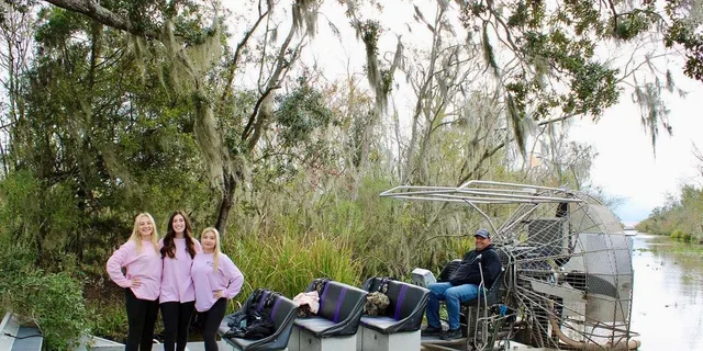 New Orleans Plantation and Airboat Tour - Image 6