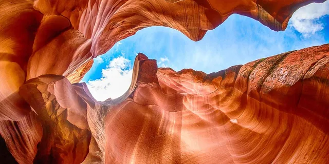 Las Vegas Antelope Canyon and Horseshoe Bend Tour - Image 1