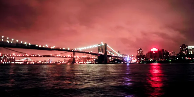 New York City Fireworks Cruise with Gourmet Hors D’oeuvres 4.5 hr - Image 5