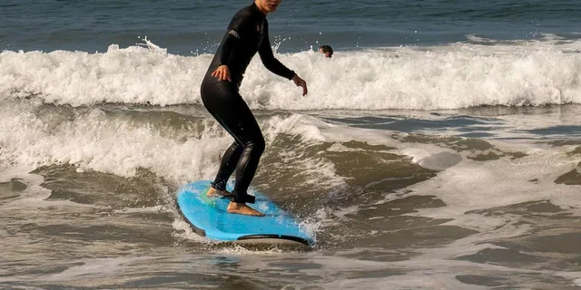 Malibu Surf Lessons - Image 3