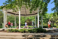 Columbus Yoga and Coffee Trolley Tour thumbnail 4