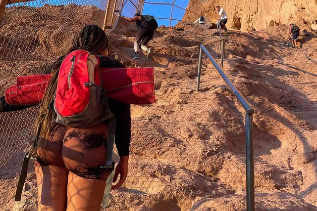 Phoenix Hike & Yoga on Camelback Mountain - Image 4