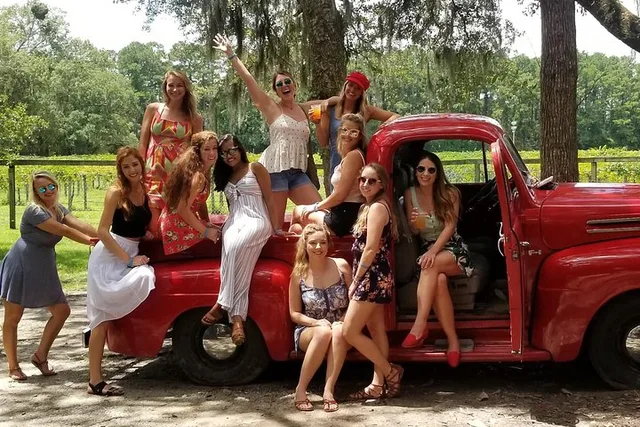 Charleston Winery, Brewery & Sightseeing Tour - Image 2