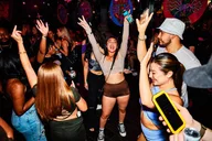 Las Vegas Fremont Bar Crawl thumbnail 3