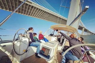 Charleston Sailing and Dolphin Tour