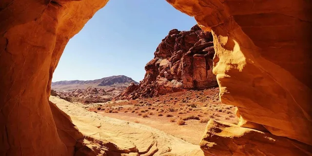 Las Vegas Valley of Fire Guided Hike 5 hr - Image 3