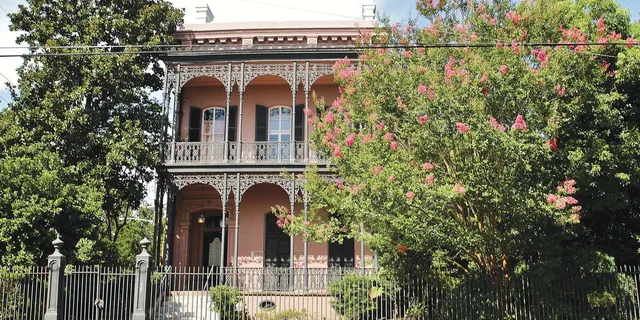 New Orleans Garden District Celebrity Homes Tour - Image 5
