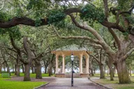 Charleston Walking Tour of South of Broad and Battery thumbnail 1
