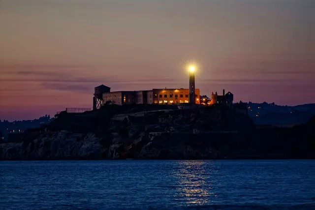 San Francisco Alcatraz Night Tour with Bay Cruise - Image 4