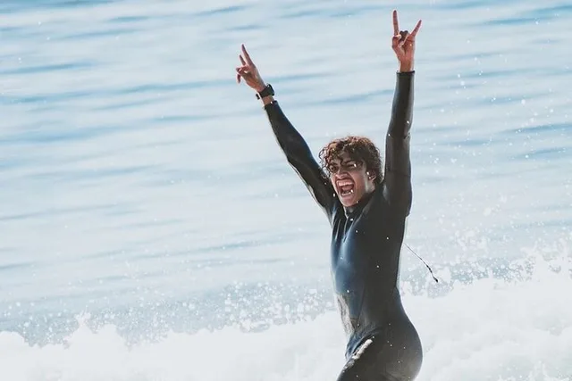 Redondo Beach Surf Lesson - Image 1