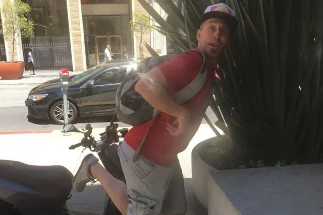 Los Angeles Scavenger Hunt - Image 6