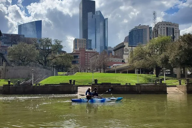Houston Skyline Kayak Tour 2 hr - Image 5