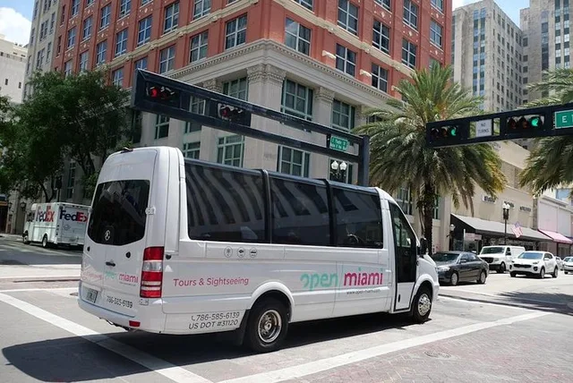 Miami Panoramic Bus Tour in French 3 hr - Image 3