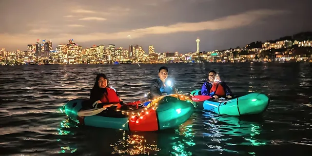 Seattle Lake Union Kayak Tour - Image 1