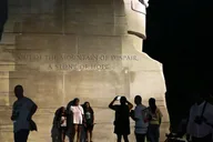 Washington DC Night Monuments Bus Tour thumbnail 3
