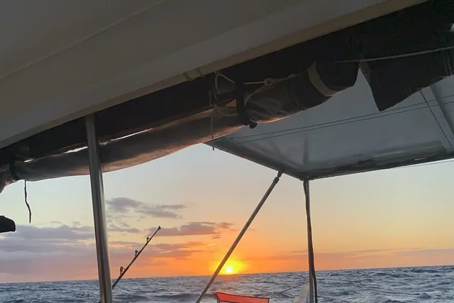 Waikiki Sunset Cruise - Image 2