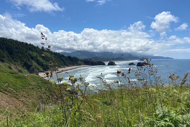 Cannon Beach Hiking Tour on the Oregon Coast - Image 1