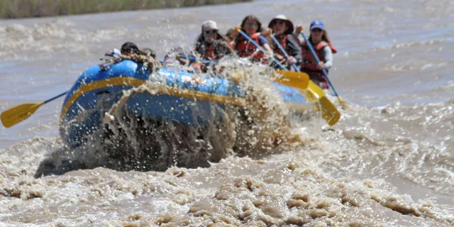 Moab Whitewater Rafting on the Colorado River - Image 5