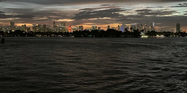 Miami Sightseeing Cruise of Millionaire Homes - Image 3