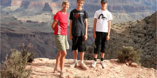 Las Vegas Grand Canyon South Rim Private Tour - Image 1