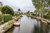 California Beach Towns and Celebrity Homes Tour thumbnail 6