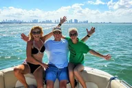 Miami Speedboat Tour of Star Island thumbnail 5