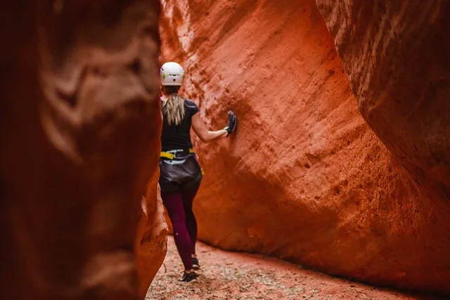 Kanab Slot Canyon Jeep Tour - Image 1