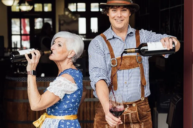 Leavenworth Wine Tour with Historical Stroll 2 hr - Image 2