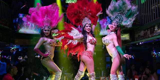 Miami Mango's Cafe Dinner and Show - Image 4