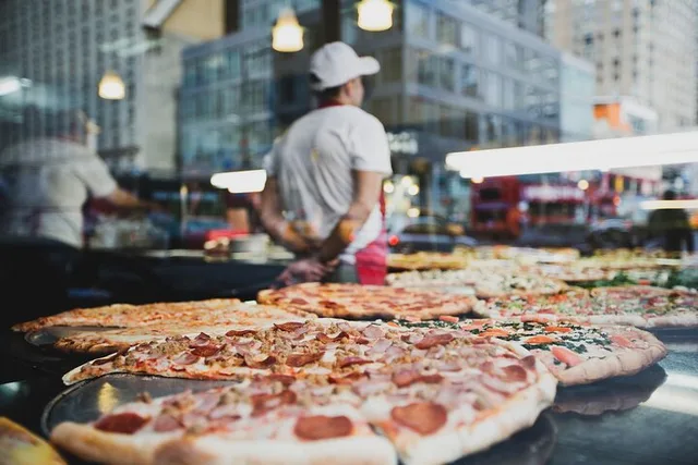 Manhattan Pizza Walking Tour - Image 3