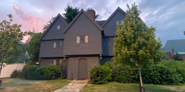 Salem History and Hauntings Walking Tour 2 hr - Image 2