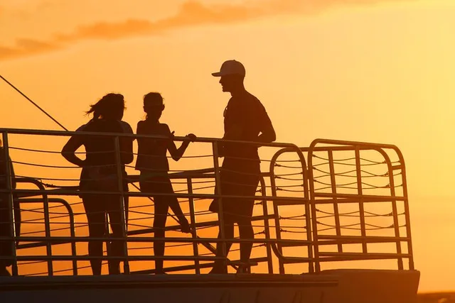 Kauai Nā Pali Coast Sunset Cruise - Image 3