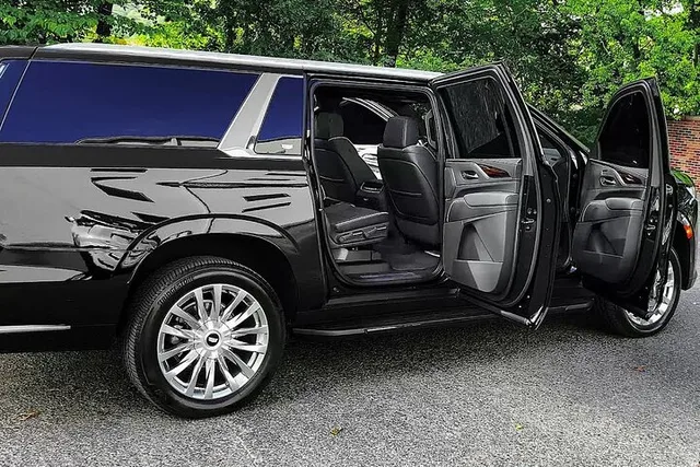 New Orleans Private SUV Transfer - Image 2