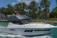 Miami Yacht Charter thumbnail 5
